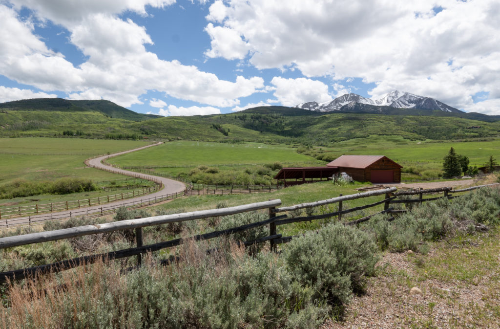 Tom Korologos, S Curve on Sopris art